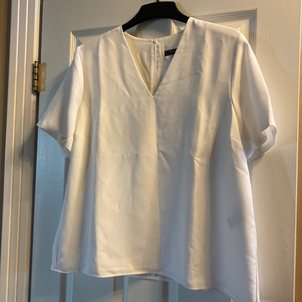 Tiffany & Co Wardrobe Classic Size 18 White Fitted V-neck Blouse Shirt -Rare-